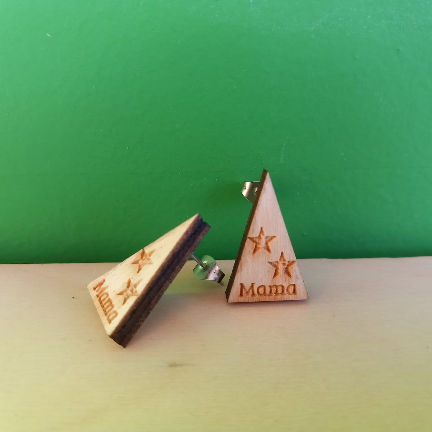 Oorbellen driehoekjes "mama"