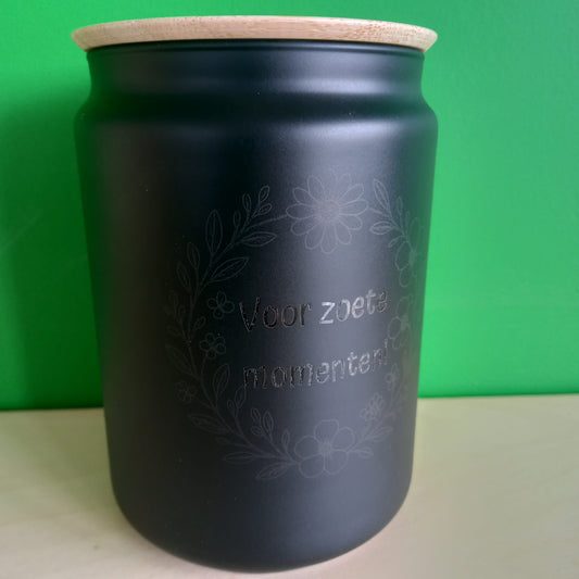 Glazen pot met bamboe deksel