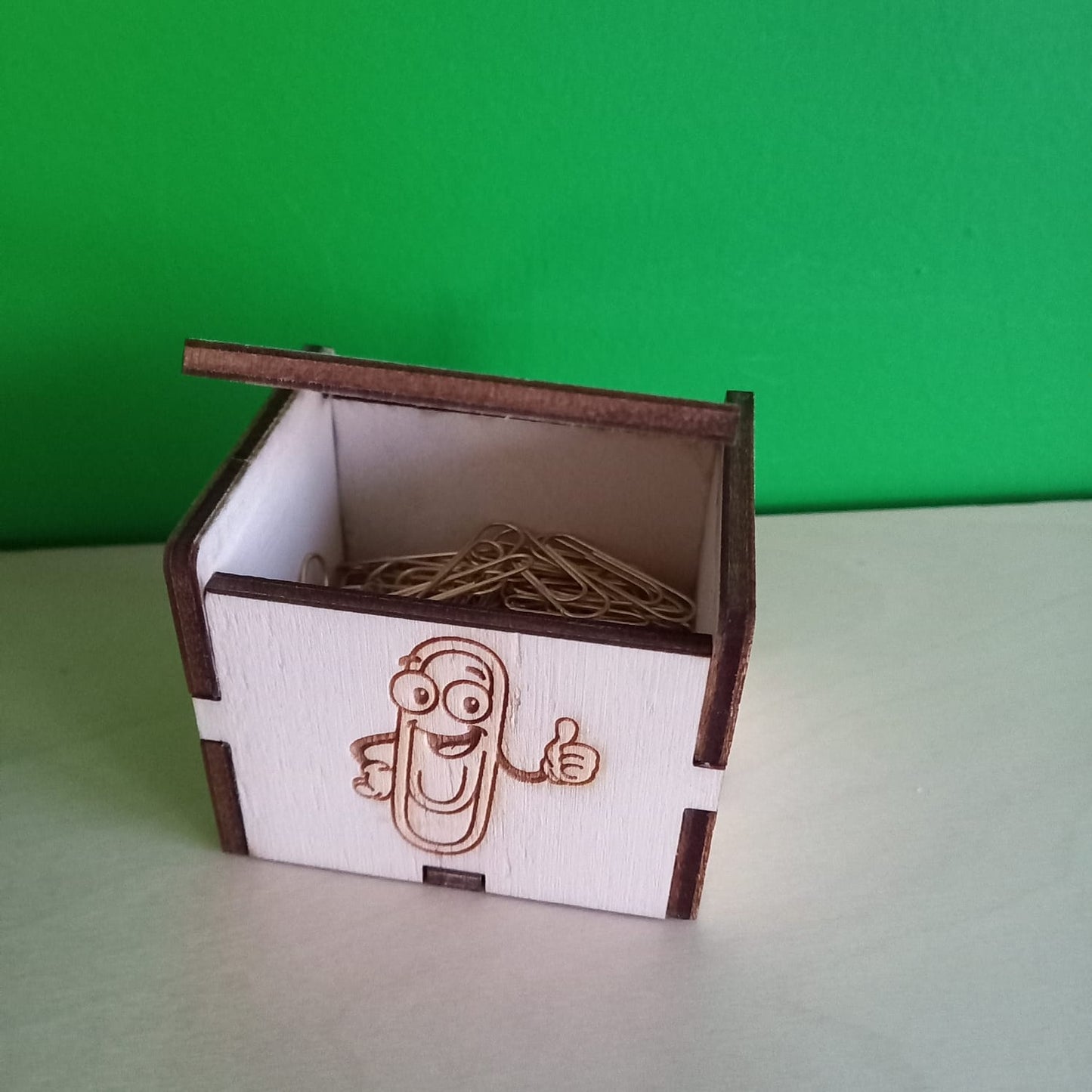 Doosje met paperclips