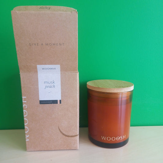 Geurkaars met houten deksel